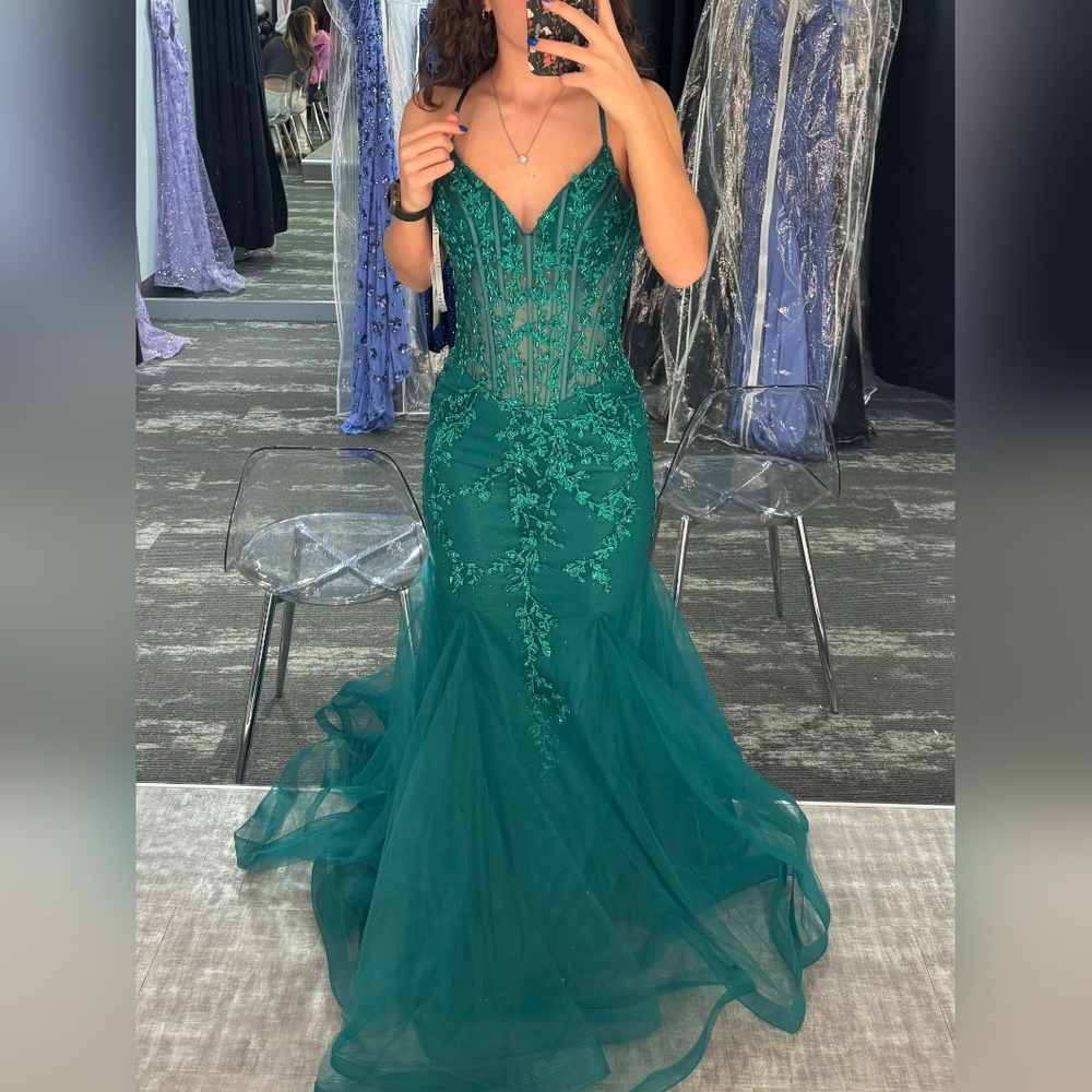 Jasz Elegant Green Sequin Trumpet Lace Up Tulle Prom Pageant Gown